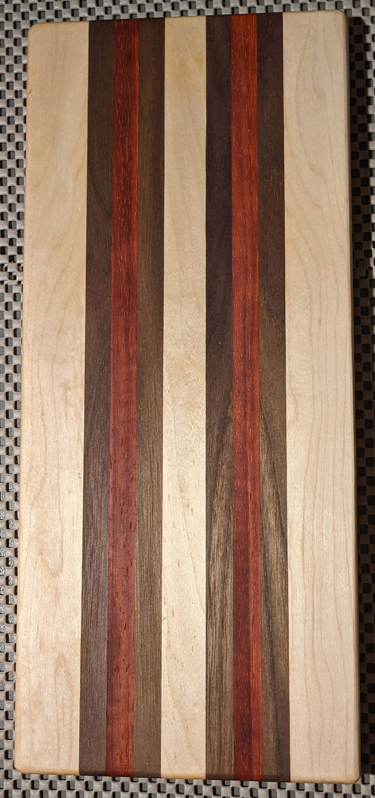 Medium cutting board 11